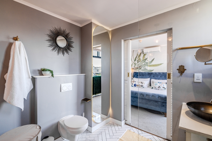 2 Bedroom Property for Sale in Fresnaye Western Cape